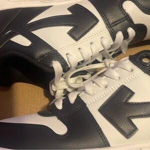 Off-White Kids Dress Shoes in Black and White